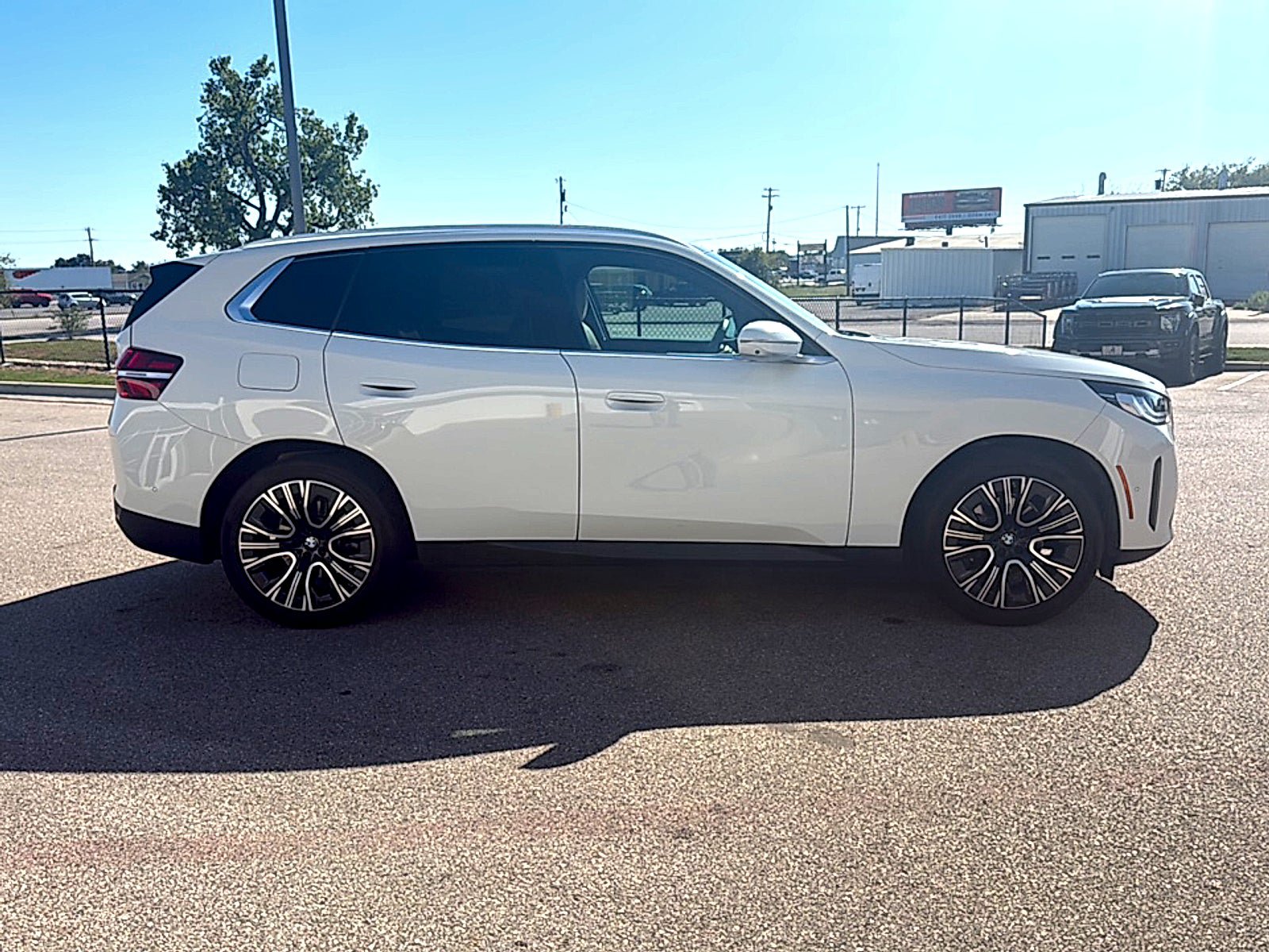 Used 2025 BMW X3 xDrive30i w/ Premium Package AWD/4WD image 5