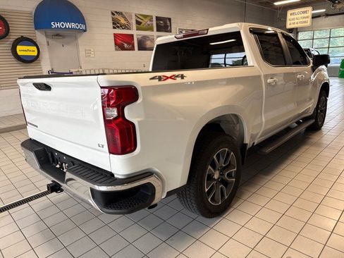 Used 2024 Chevrolet Silverado 1500 LT AWD/4WD image 3