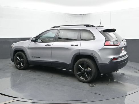 Used 2019 Jeep Cherokee Latitude Plus FWD image 10