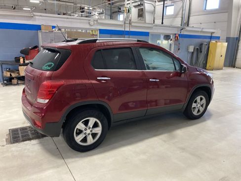 Used 2018 Chevrolet Trax LT w/ LT Convenience Package AWD/4WD image 8