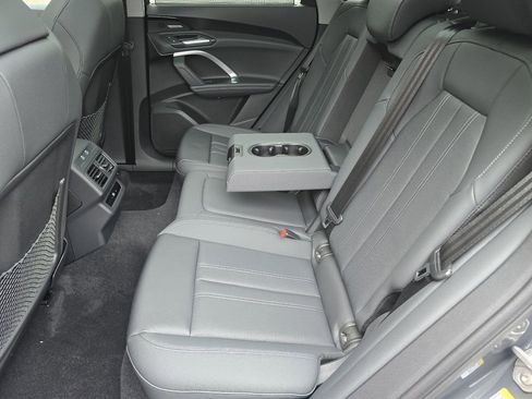Certified 2025 Audi Q5 Premium Plus w/ Premium Plus AWD/4WD image 35