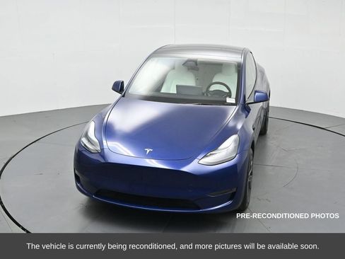 Used 2025 Tesla Model Y Long Range image 53