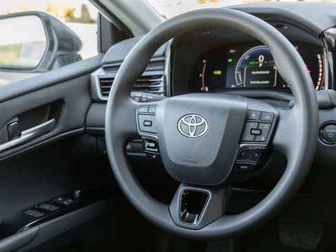 New 2026 Toyota Camry LE w/ Convenience Package FWD image 12