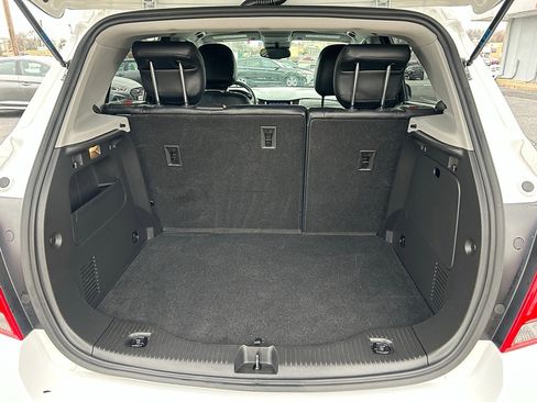 Used 2022 Chevrolet Trax LT w/ LT Convenience Package image 32