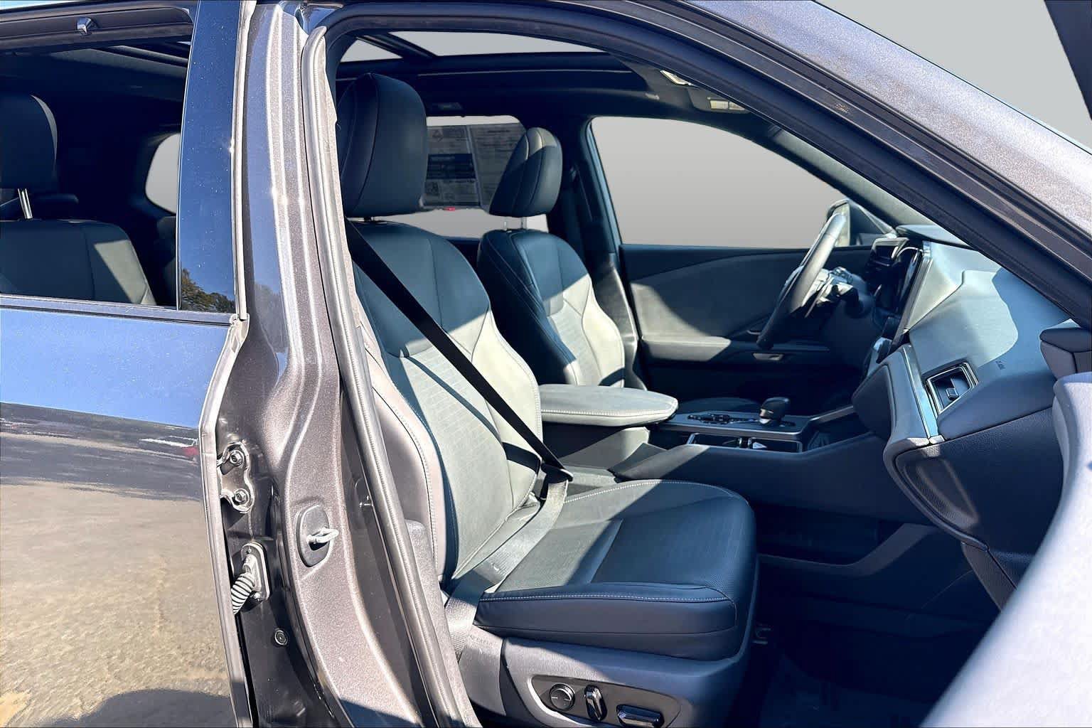 Used 2024 Lexus TX 350 AWD w/ Captains Chair Package image 8