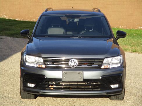 Used 2021 Volkswagen Tiguan SE R-Line image 11