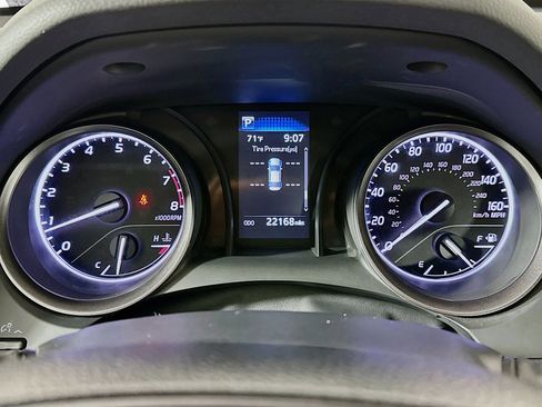 Used 2023 Toyota Camry SE image 18