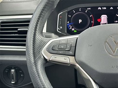 Used 2022 Volkswagen Atlas SEL Premium image 9