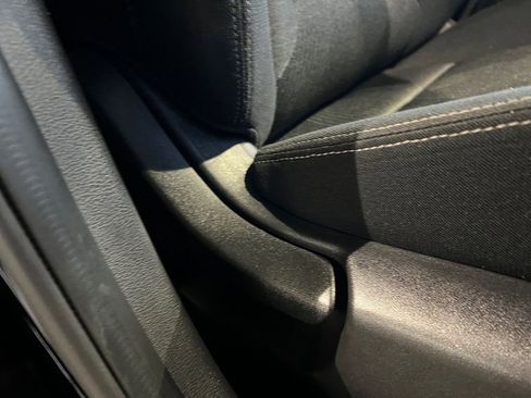 Used 2024 Nissan Rogue SV image 15