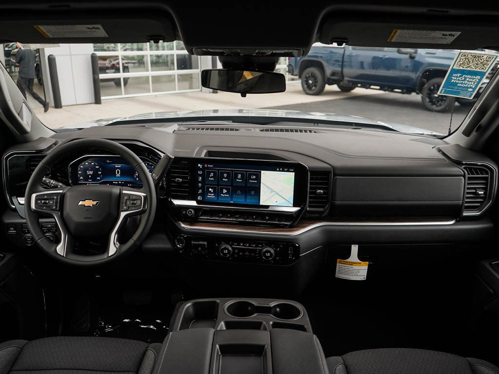 New 2025 Chevrolet Silverado 1500 LT AWD/4WD image 11