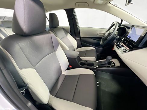 Used 2026 Toyota Corolla LE FWD image 30