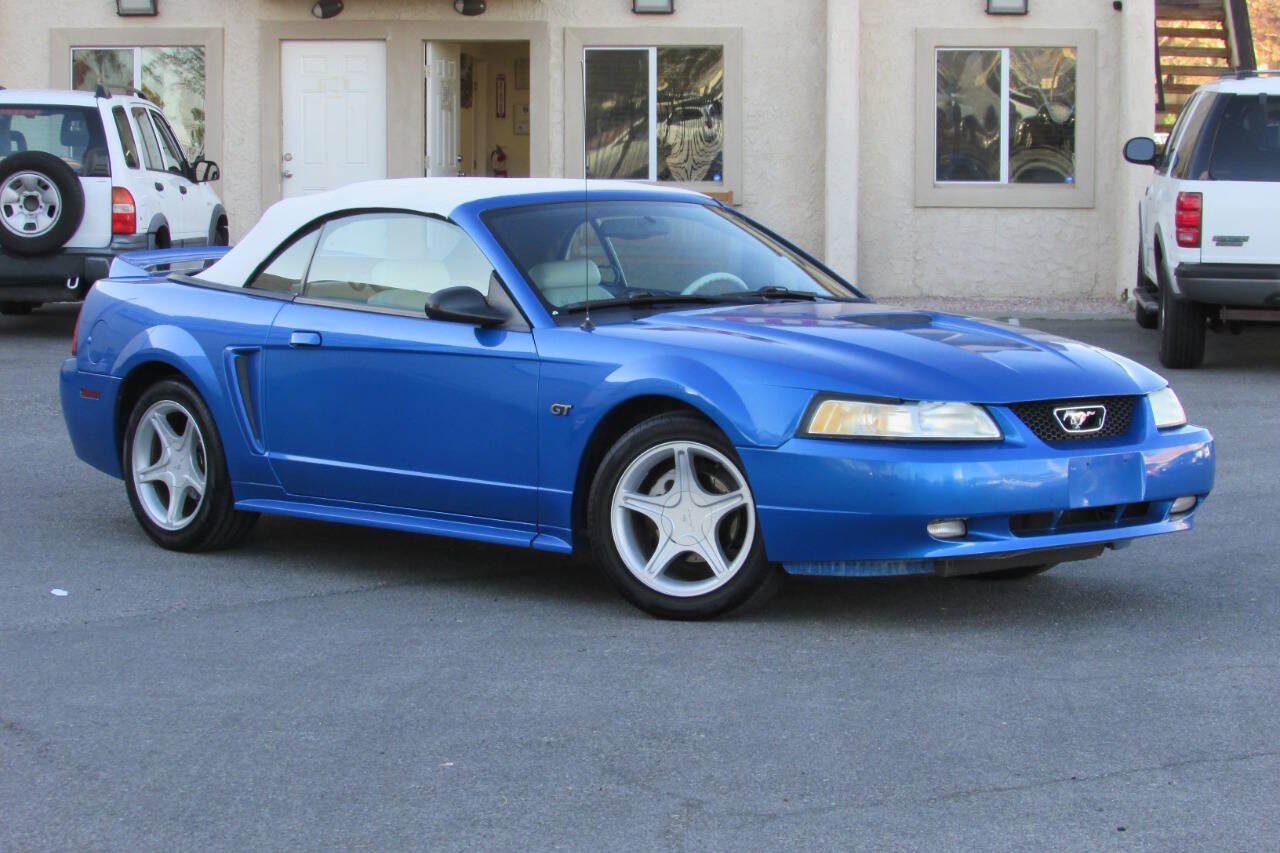 Used 2000 Ford Mustang GT RWD image 2