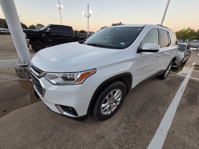 Used 2020 Chevrolet Traverse LT FWD image 3