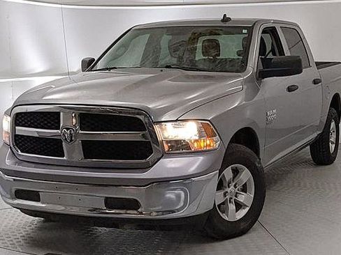 Used 2022 RAM 1500 Classic SLT w/ Electronics Group image 6