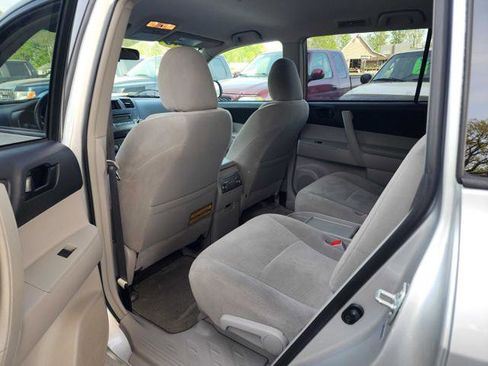 Used 2010 Toyota Highlander 4WD image 11