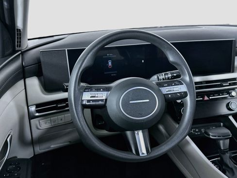 Used 2025 Hyundai Tucson SEL FWD image 18