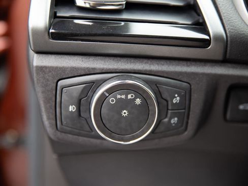 Used 2016 Ford Fusion SE image 17