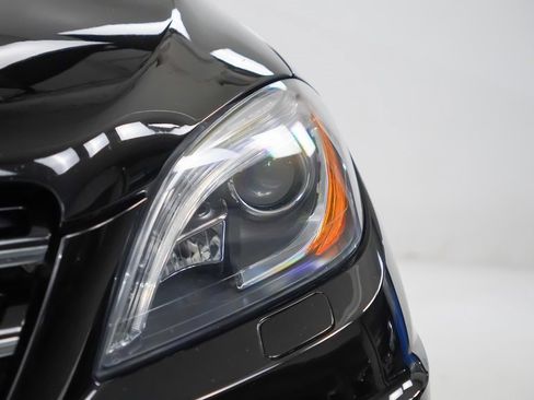 Used 2013 Mercedes-Benz ML 63 AMG 4MATIC image 7