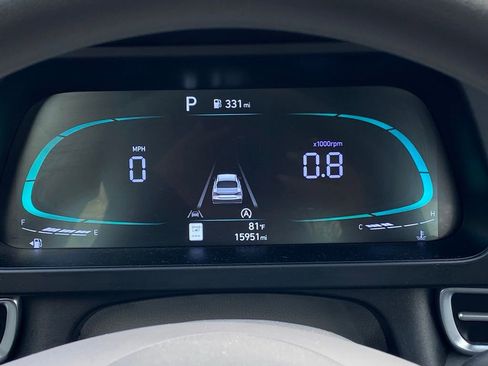 Used 2024 Hyundai Elantra SE image 12