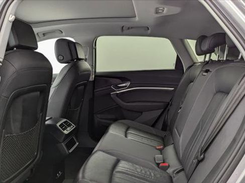 Used 2021 Audi e-tron Premium w/ Convenience Plus Package image 13
