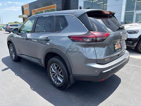 Used 2025 Nissan Rogue S FWD image 3