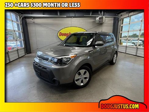Used 2016 Kia Soul FWD image 1