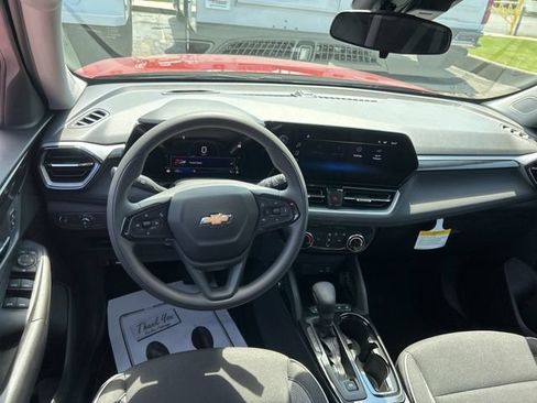 New 2026 Chevrolet TrailBlazer LT FWD image 25