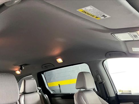 Used 2022 Honda Odyssey EX image 13