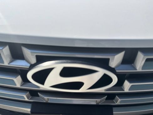 Used 2025 Hyundai Santa Cruz SEL AWD/4WD image 11