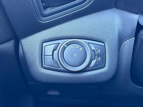 Used 2019 Ford Escape SE image 23