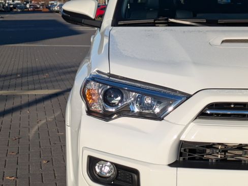 Used 2022 Toyota 4Runner TRD Sport image 11