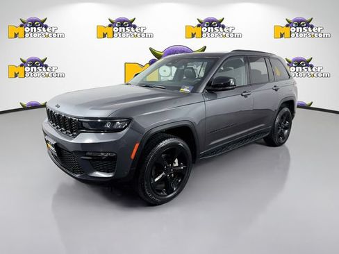 Used 2024 Jeep Grand Cherokee Limited w/ Luxury Tech Group II AWD/4WD image 1