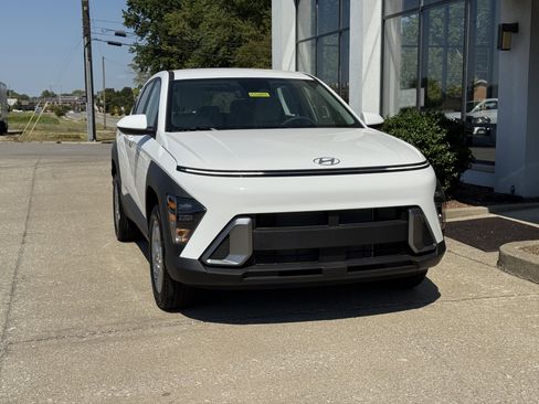New 2026 Hyundai Kona SE image 19