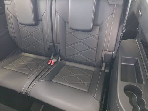 New 2026 Volkswagen Atlas SE FWD image 23