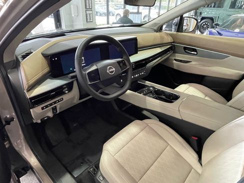 Used 2025 Nissan Murano Platinum w/ Cargo Package image 32