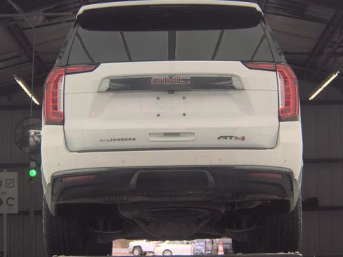 Used 2021 GMC Yukon AT4 w/ AT4 Premium Plus Package image 5
