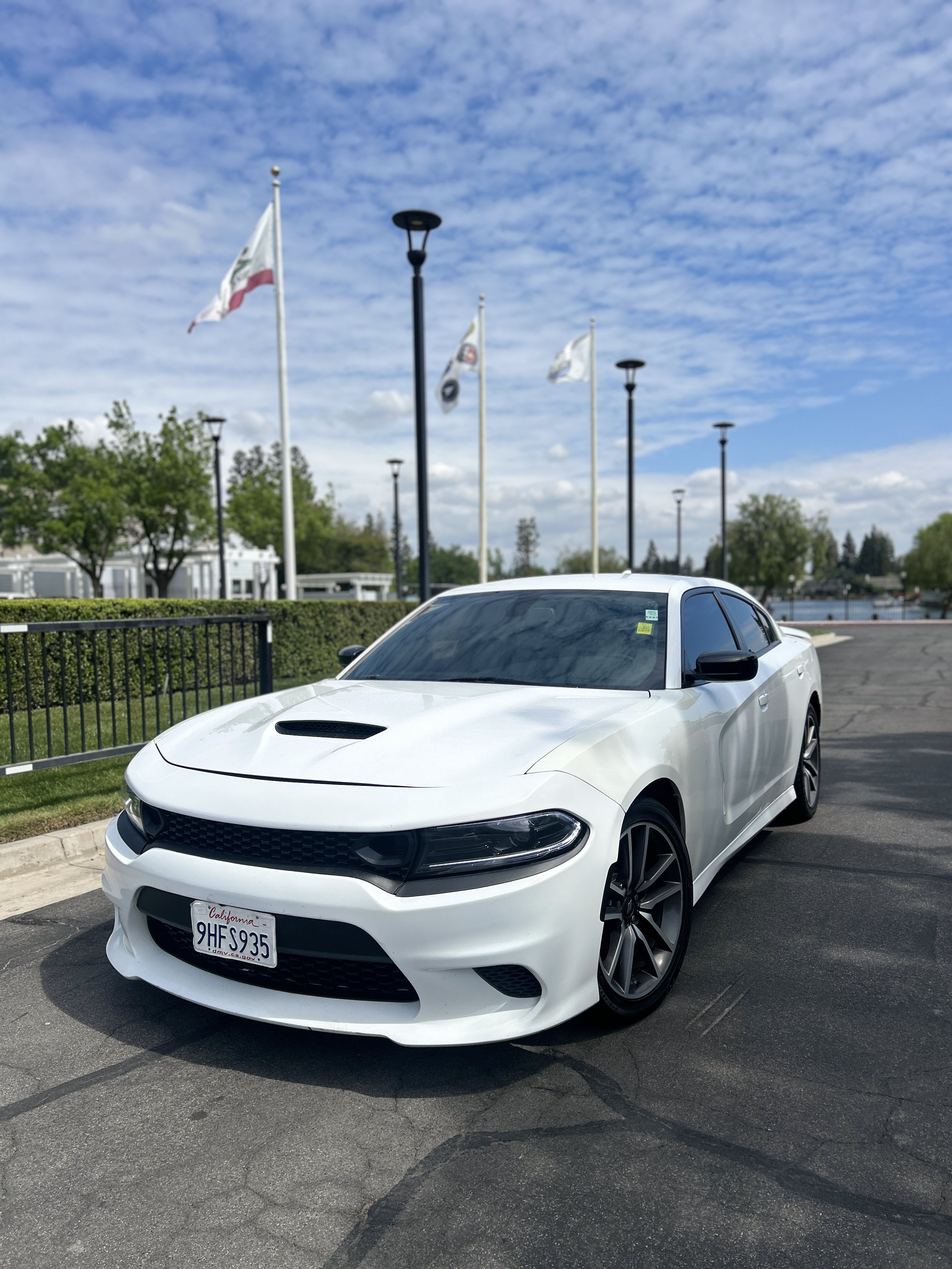 Used 2023 Dodge Charger R/T w/ Navigation & Travel Group RWD image 2