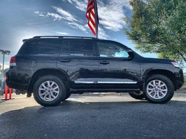 Used 2016 Toyota Land Cruiser AWD/4WD image 9