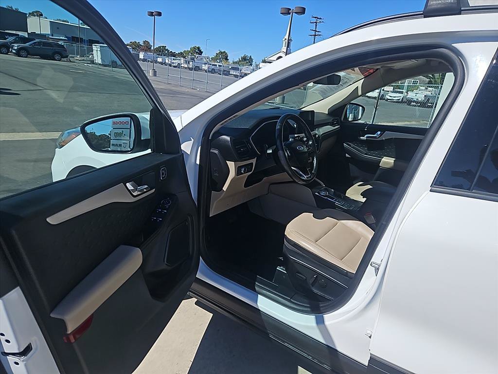 Used 2020 Ford Escape SEL FWD image 10