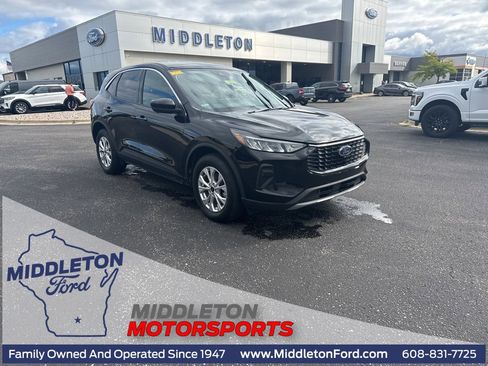 Certified 2023 Ford Escape Active w/ Tech Pack #2 image 1