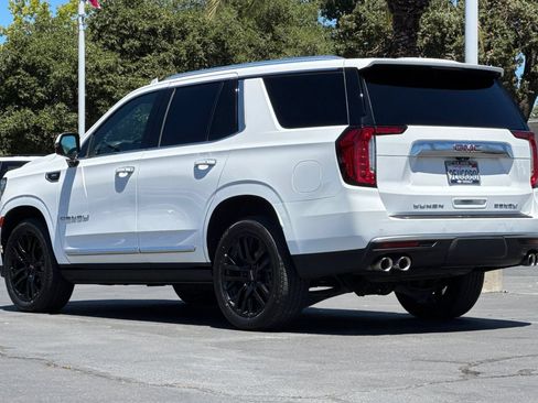 Used 2021 GMC Yukon Denali w/ Denali Premium Package AWD/4WD image 5