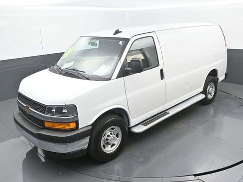 Used 2024 Chevrolet Express 2500 w/ Driver Convenience Package image 28