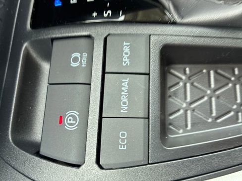 New 2025 Toyota RAV4 XLE image 39