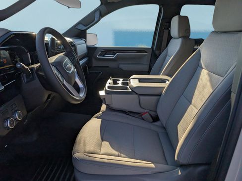 New 2026 GMC Sierra 1500 SLE image 17