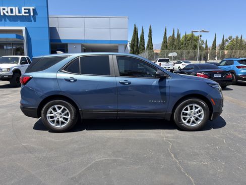 Used 2024 Chevrolet Equinox LS FWD image 9