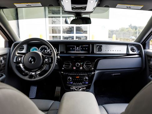 Certified 2023 Rolls-Royce Phantom Sedan w/ The Phantom Package image 25