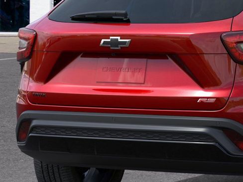 New 2026 Chevrolet Trax RS w/ Driver Confidence Package image 15