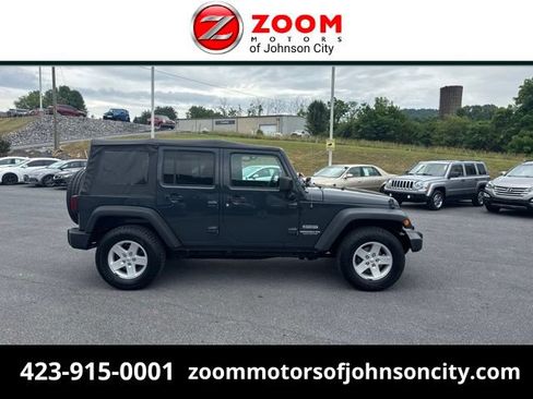 Used 2017 Jeep Wrangler Unlimited Sport w/ Quick Order Package 24S AWD/4WD image 1