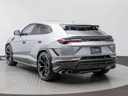 Used 2024 Lamborghini Urus Performante image 4