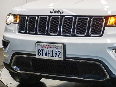 Used 2020 Jeep Grand Cherokee Limited w/ Luxury Group II image 8